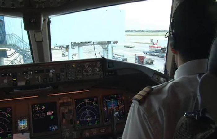 Air Canada B777-200LR 05